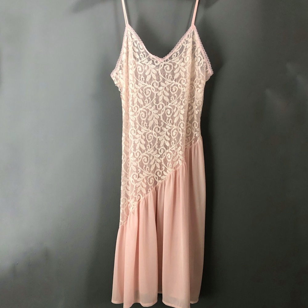 Vtg 80s Pink Nightie or Slip or Slip Dress. Nylon & Lace, Sz S